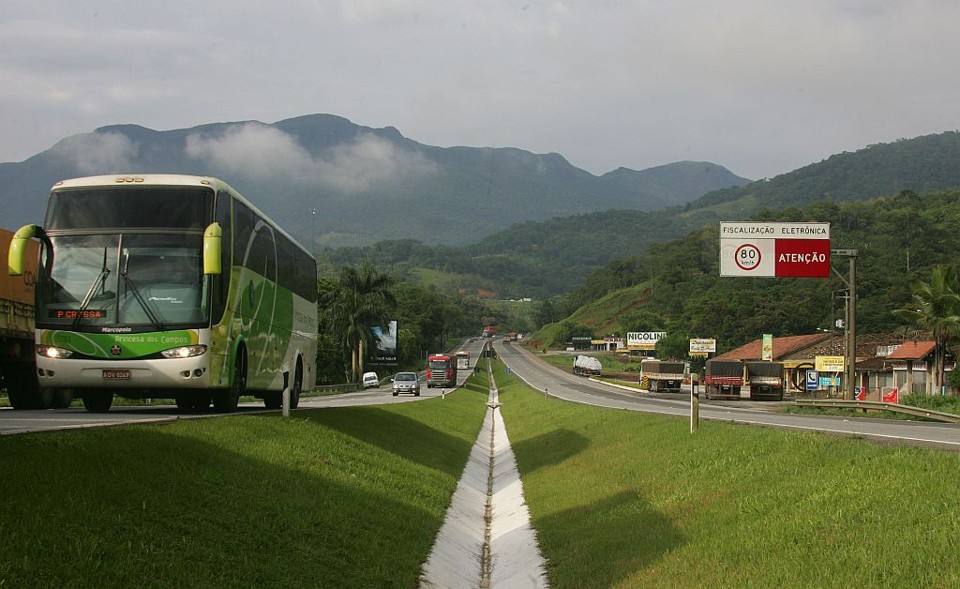 Na BR-277 movimento de retorno deve aumentar a partir das 17 horas | Daniel Castellano / Gazeta do Povo