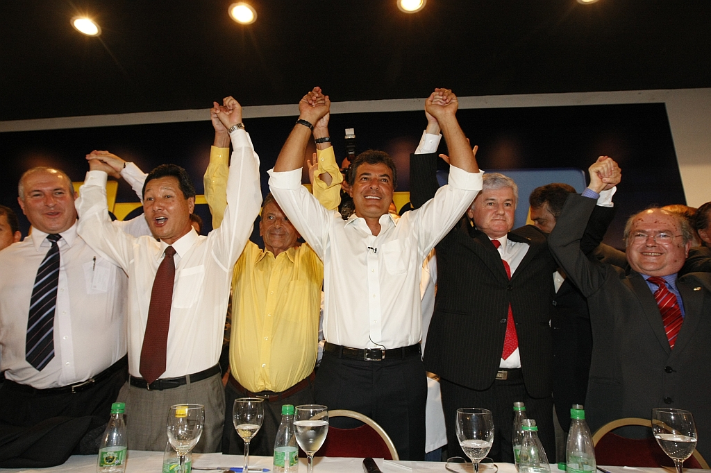 Richa, ao centro, e Kaefer, à direita: os dois negam irregularidades. | Marcelo Elias/ Gazeta do Povo