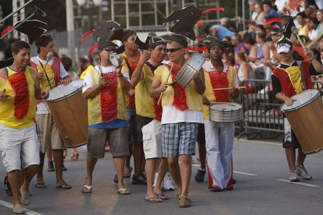 Bloco Derrepente entrou logo em seguida ao Bloco Afroxé | 