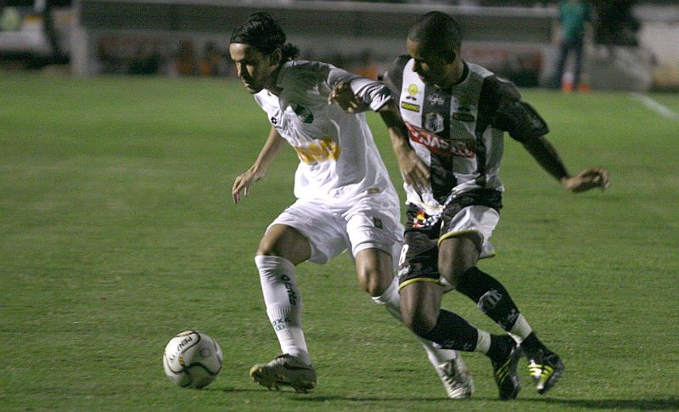 O Coritiba, de Enrico, venceu mais uma contra o Operário e continua isolado na liderança | Henry Miléo/Agência de Notícias Gazeta do Povo