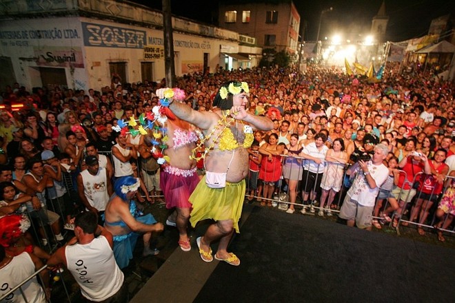 Escandalosas fizeram a festa em Antonina na segunda-feira de carnaval | 