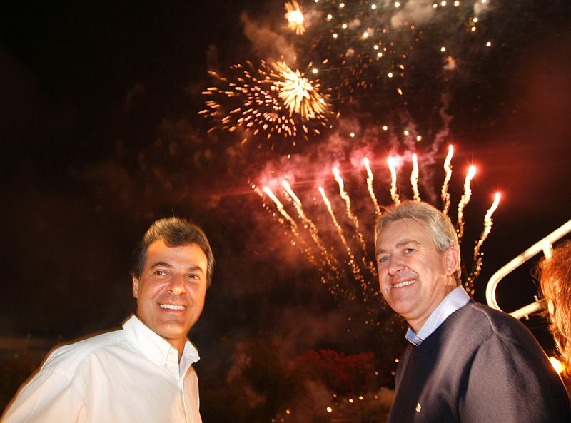 Richa e Ducci, durante a comemoração pela eleição, em 2008: com a renúncia do prefeito para concorrer ao governo, o vice herdará o cargo | Rodolfo Bürher / Gazeta do Povo
