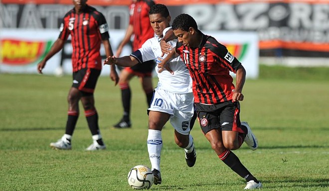 Wallyson e Márcio foram companheiros de clube e se enfrentaram em Rolândia | 