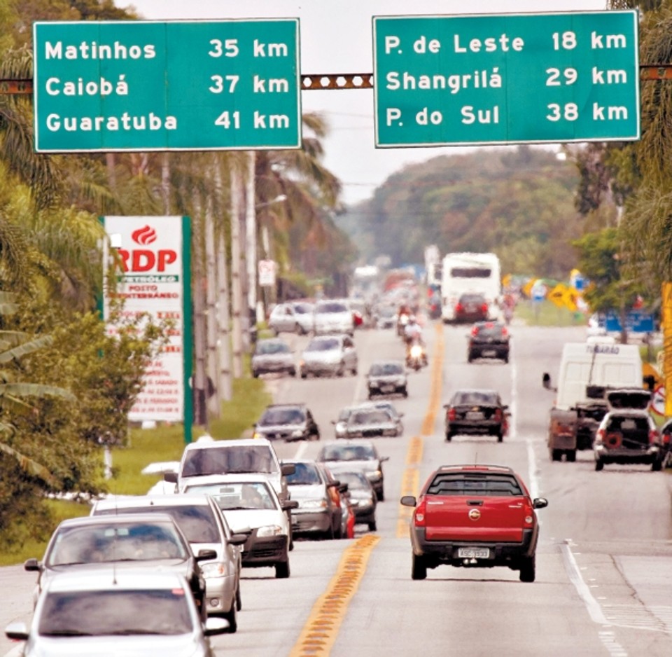 Operações especiais de inversão de fluxo vão aliviar a lentidão do tráfego no retorno das praias | Valterci Santos/Gazeta do Povo