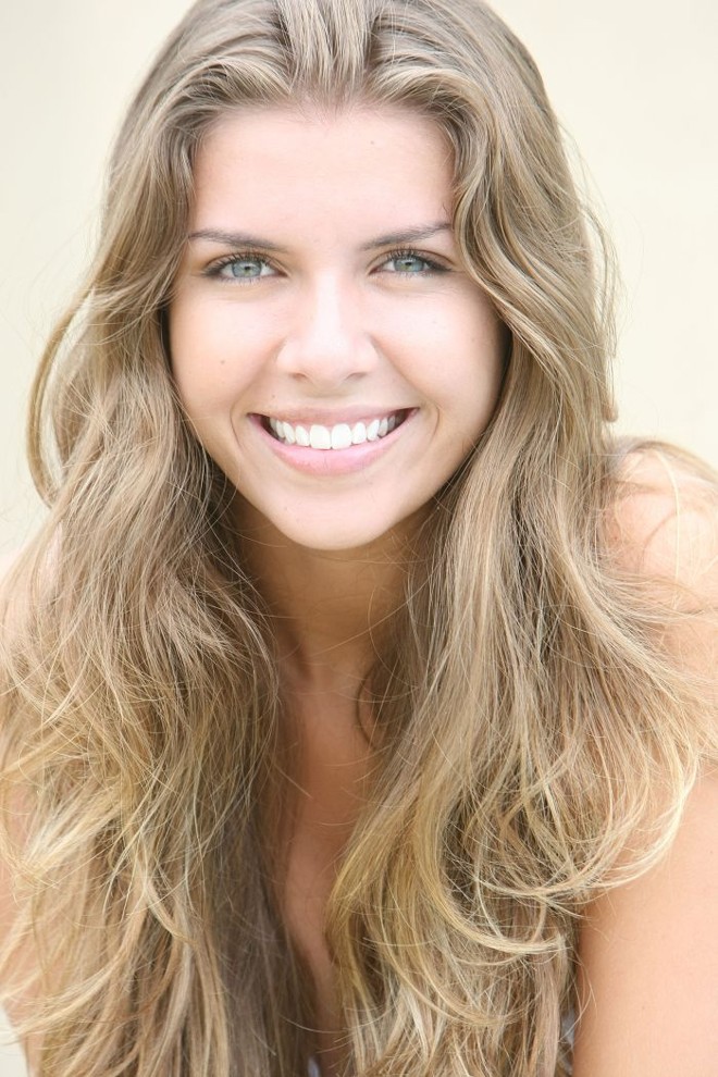 Karine Osório, vencedora do concurso Garota Mais Bela do Verão 2010 |