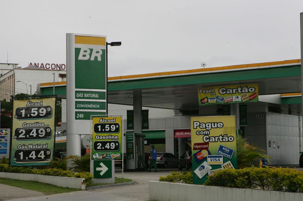 Posto da Petrobras, em Curitiba: profissionais aprovados vão trabalhar na comercialização e distribuição de derivados do petróleo em todo o país | Ivonaldo Alexandre/Gazeta do Povo