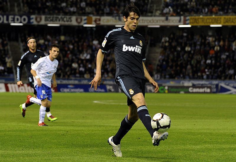 Kaká faz um dos cinco gols da goleada dos Merengues sobre o Tenerife | Pedro Armestre/AFP