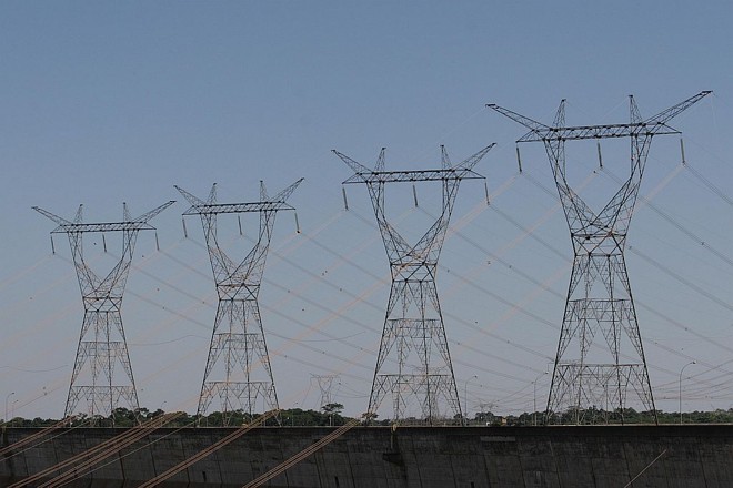 Linhas de transmissão de Itaipu: Paraguai precisa investir em uma nova linha, entre a usina e Assunção | Christian Rizzi/ Gazeta do Povo