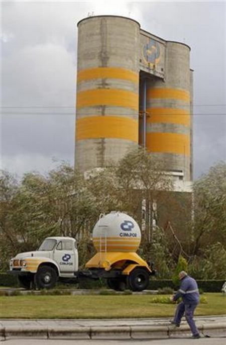 O grupo brasileiro CSN havia feito uma oferta hostil à cimenteira portuguesa Cimpor em dezembro | Reuters/Jose Manuel Ribeiro