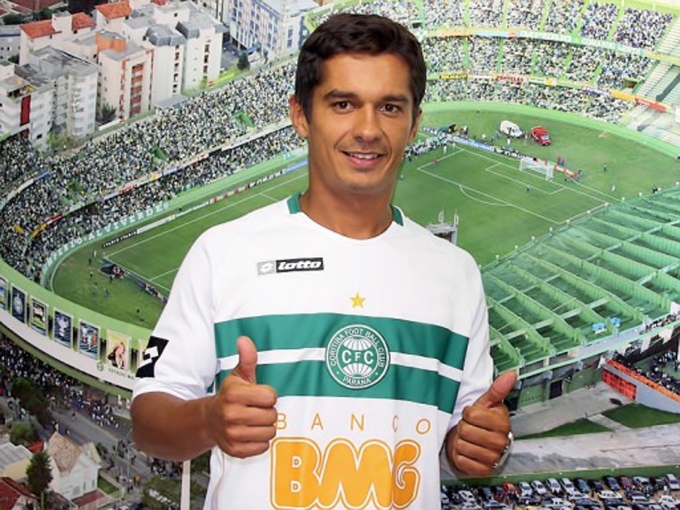 Volante Andrade já treina e deve estrear em breve pelo Coritiba | Divulgação / Coritiba FC