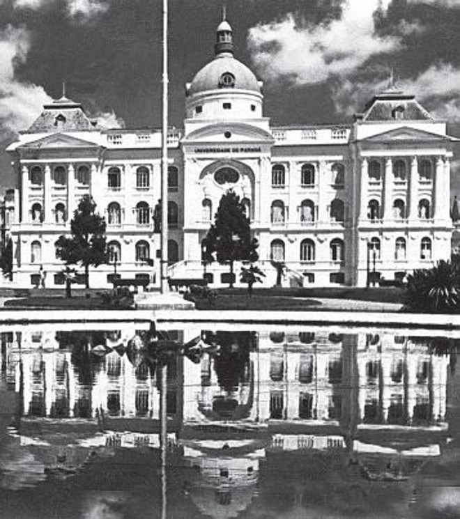 Edifício da Universidade do Paraná, em 1951 |