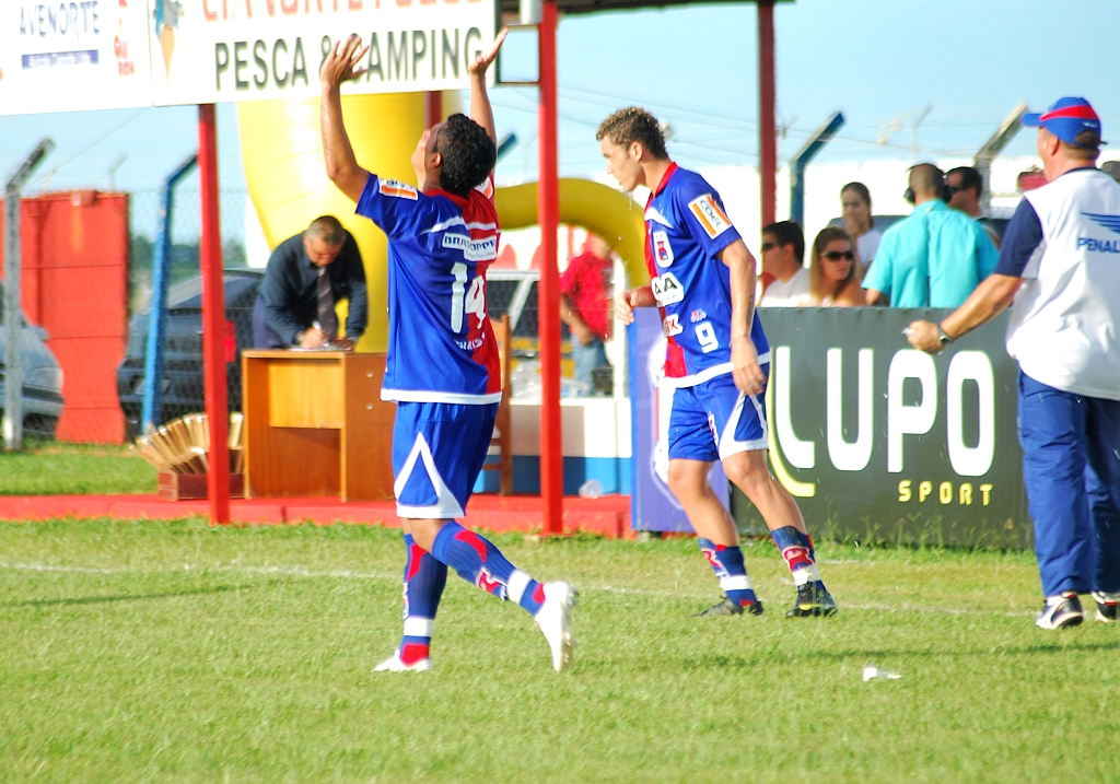 Pará entrou no segundo tempo para fazer o gol paranista: alegria durou 4 minutos | Autair Vieira