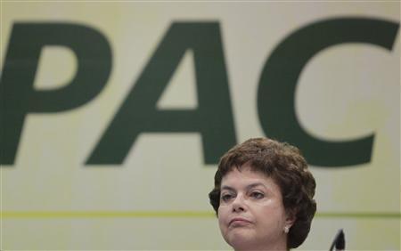 Os investimentos realizados no programa entre 2007 e 2009 somaram 403,8 bilhões de reais, informou o governo | Reuters