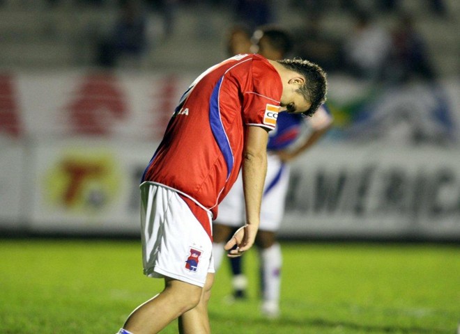 Toscano viu sua equipe empatar pela quinta vez no Paranaense | 