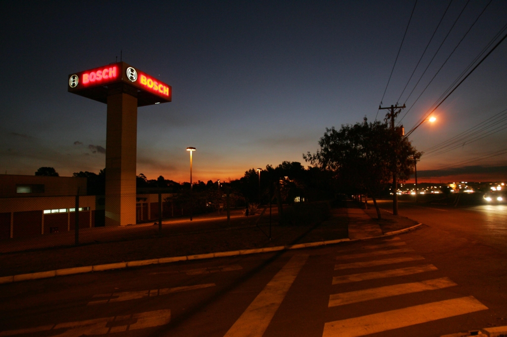 Fábrica da Bosch na Cidade Industrial de Curitiba inicia na próxima semana um processo seletivo para preencher 400 vagas: no ano passado, 900 trabalhadores foram demitidos na unidade | Jonathan Campos/ Gazeta do Povo