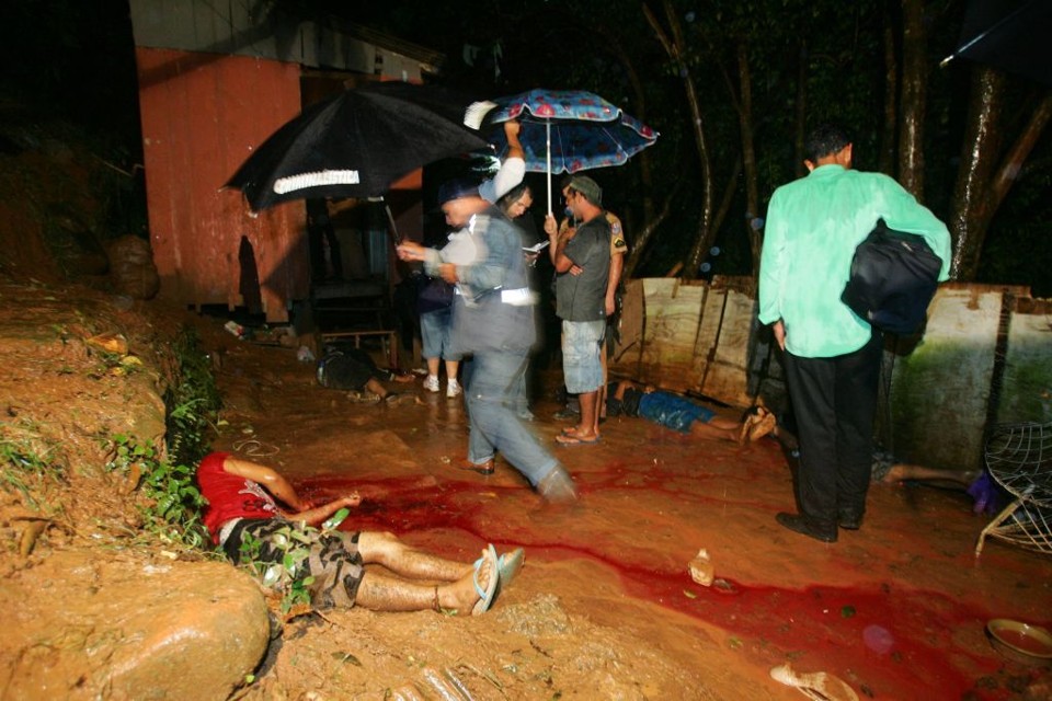 Segundo a polícia, o barraco no Jardim do Bonfim era ponto de uso de drogas | Daniel Castellano/Gazeta do Povo