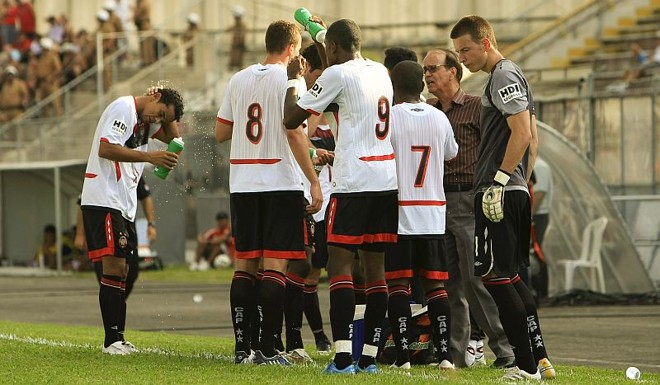 Na segunda etapa, o Atlético voltou com o segundo uniforme | 