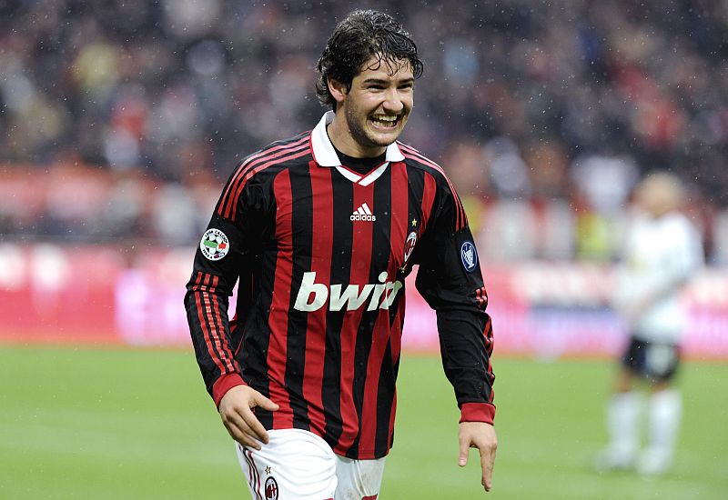 Alexandre Pato faz mais uma bela atuação e ajuda o Milan a seguir na briga pelo scudetto | Paolo Bona/Reuters