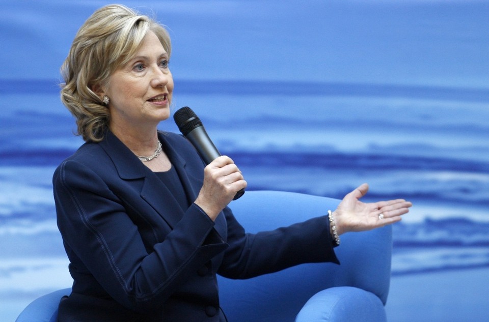 Hillary Clinton diz que Irã está virando ditadura militar em programa de TV | Reuters