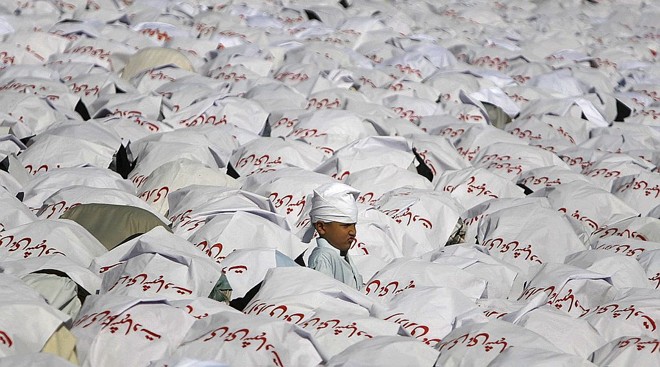 Muçulmanos no Paquistão: pena de morte para quem difamar o Islã | Athar Hussain/Reuters