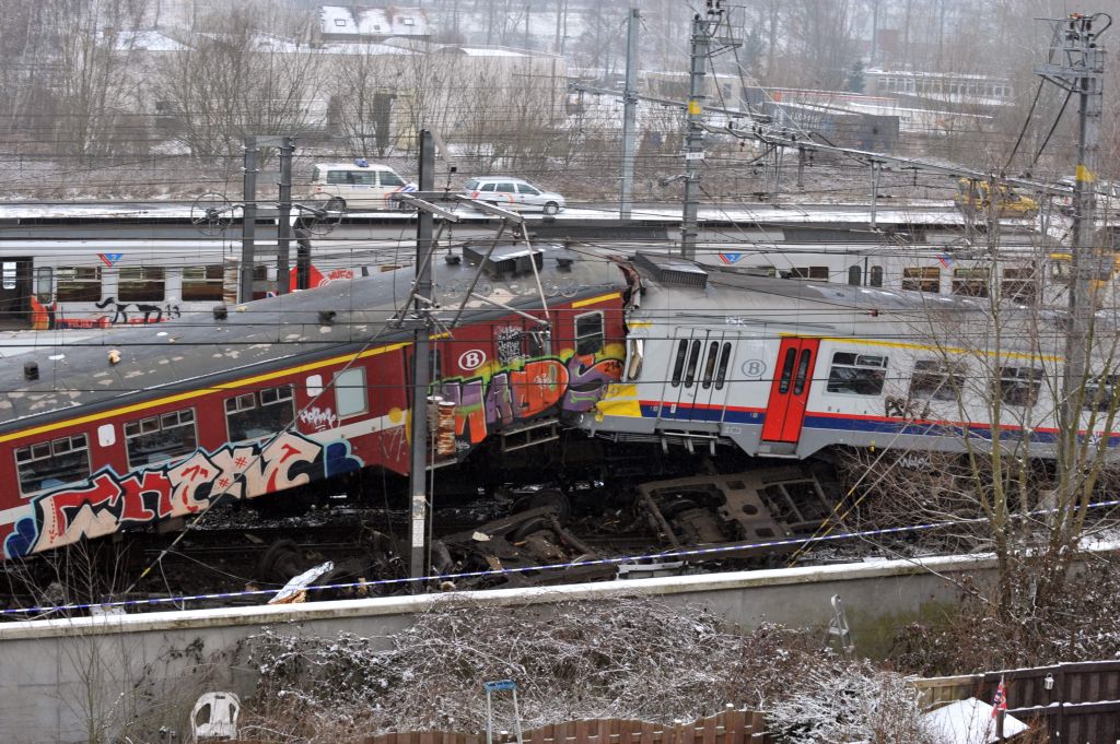 Acidente entre trens é considerado o pior em décadas na Bélgica | Georges Gobet/AFP