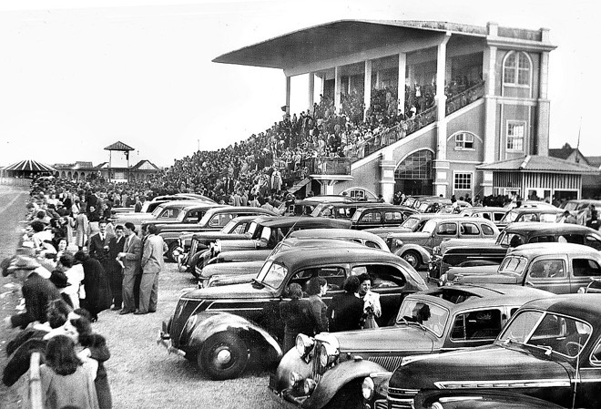 Prado do Guabirotuba em domingo de Grande Prêmio, em 1949 | 