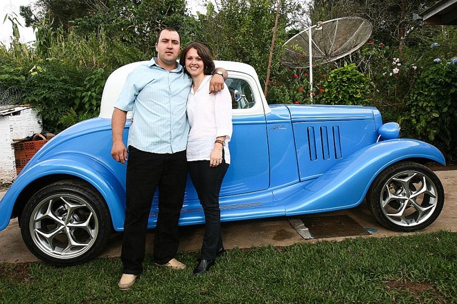 O casal foi sorteado com o calhambeque graças a uma lata de leite condensado | Henry Milléo/ Gazeta do Povo