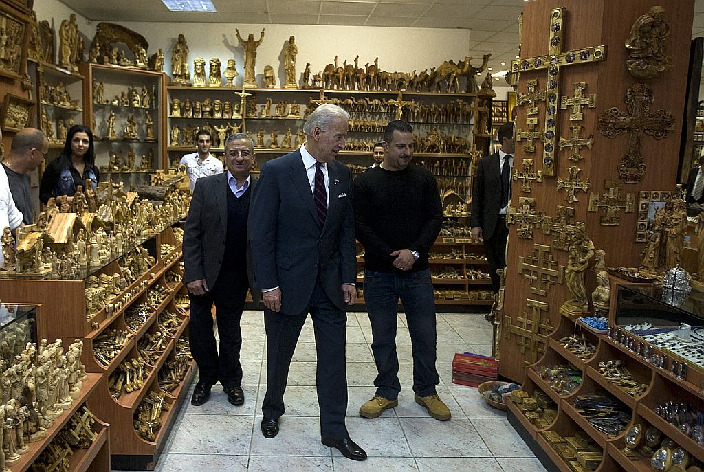 Biden visita loja em Belém, na Cisjordânia: vice criticou atitude de Israel | David Furst/AFP