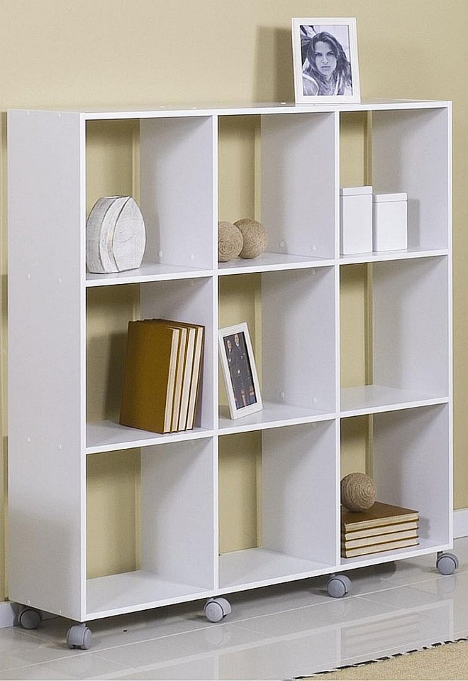 Produzida em MDF, o Armário Vazado A2 Branco, da Dalla Costa, está à venda nas Lojas KD por R$ 328,70 |