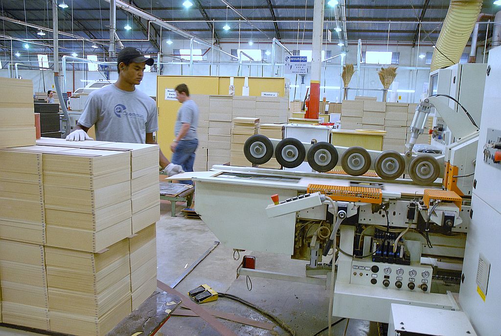 Fábrica do polo moveleiro de Arapongas: paranaenses lideraram pedidos de desoneração sobre o setor | Mauricio Borges/ Gazeta do Povo