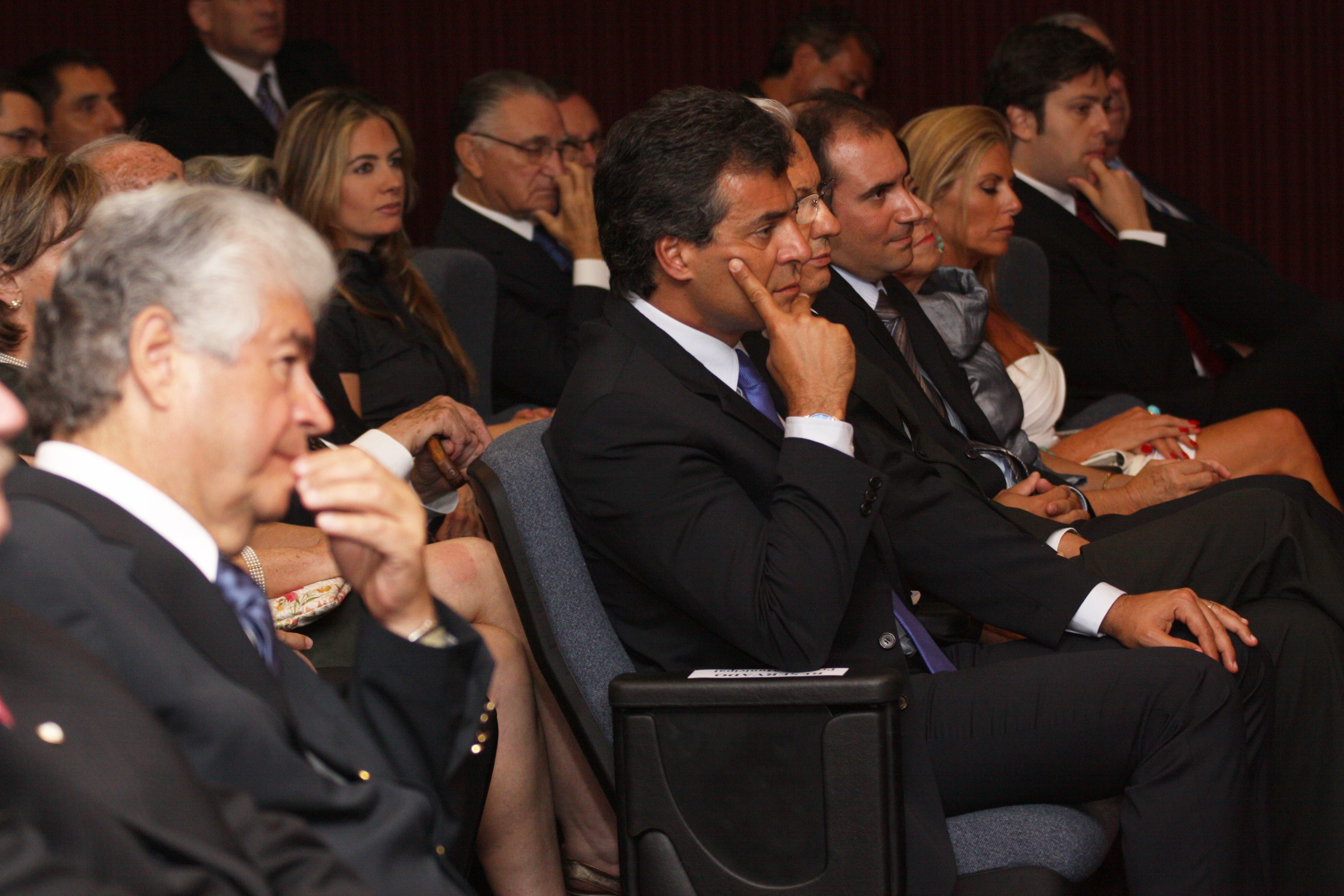 Requião e Beto, pensativos: o metrô vai sair mais caro que o pedágio? | Giuliano Gomes - Agência de Notícias Gazeta do Povo