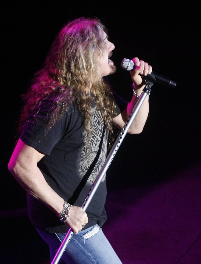 O vocalista James Labrie | 