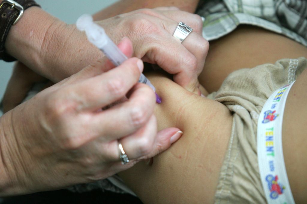 Gestantes, doentes crônicos e crianças de 6 meses a 2 dois anos serão vacinados até 2 de abril | Daniel Castellano/Gazeta do Povo