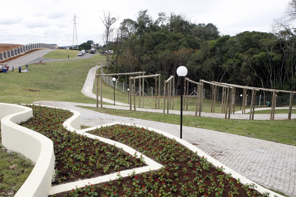 Parque no bairro Butiatuvinha levou um ano para ficar pronto | Hedeson Alves/Gazeta do Povo