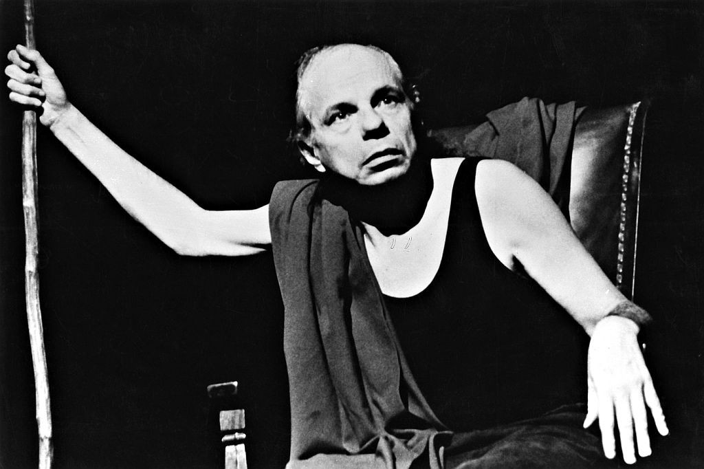 Rubens Corrêa em cena de Artaud