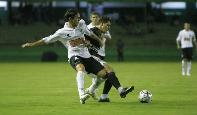 Coritiba e Corinthians fizeram um jogo truncado e o empate acabou sendo o resultado mais justo |