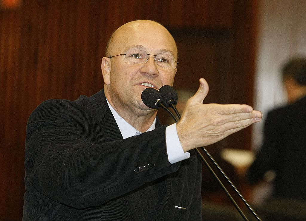 Luiz Cláudio Romanelli justifica reajustes diferenciados para policiais militares: diferença de apenas 20% | Rodolfo Bührer/ Gazeta do Povo