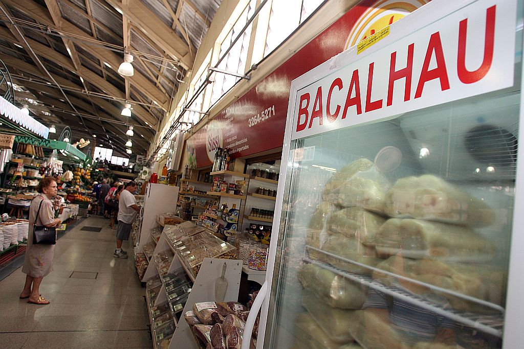 O quilo do camarão rosa varia 196%, entre R$ 27,90 e R$ 82,72, conforme o supermercado escolhido | Priscila Forone/ Gazeta do Povo