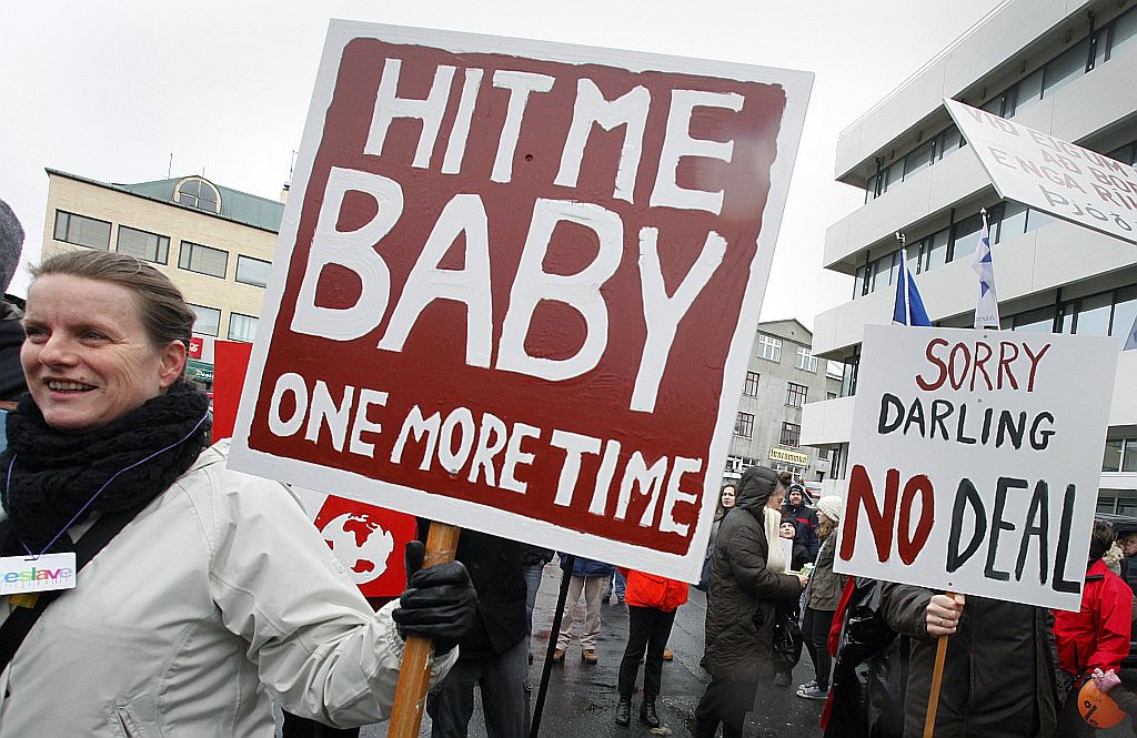 | Bob Strong/ Reuters