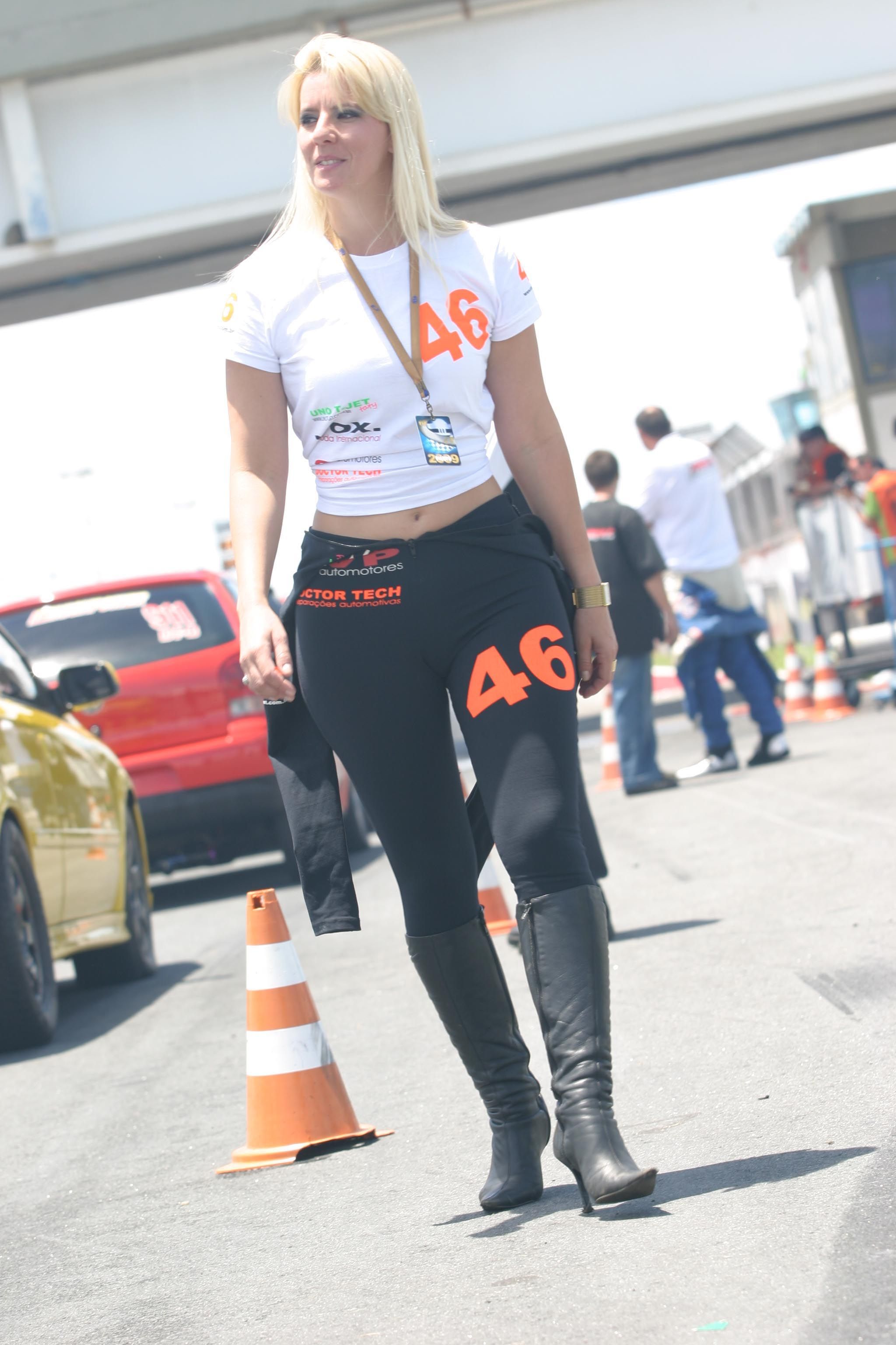 Curitibana Taty Xavier promete bater os homens no autódromo de Pinhais | Divulgação / Daniel Minerva