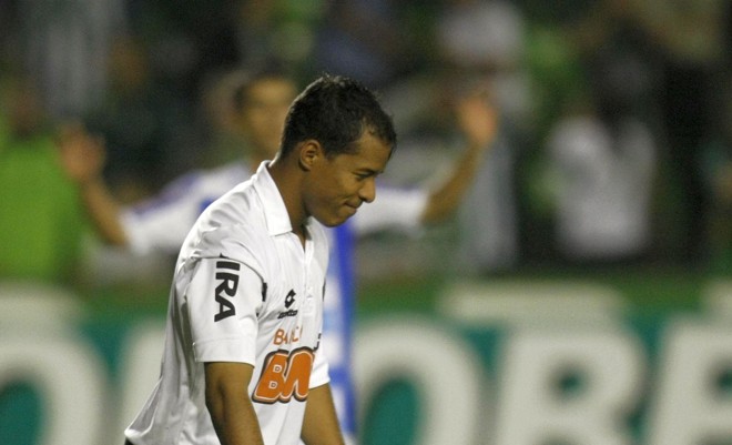 O tropeço abalou todos os jogadores do Coritiba, que pareciam não acreditar na eliminação |