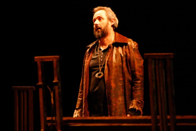 Daniel Dantas em cena de