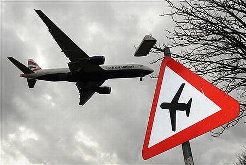 Aeronave da companhia British Airways se aproxima de aeroporto em Londres. Greve de tripulantes durou três dias | Reuters