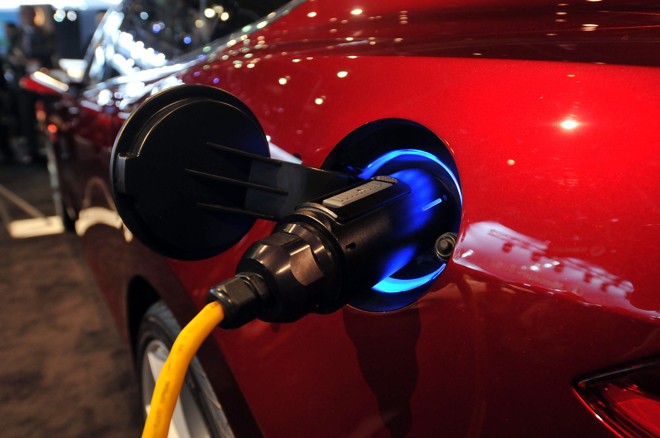 A Ford irá lançar cinco modelos de carros elétricos até 2013, começando com o Transit Connect Electric no final deste ano | AFP
