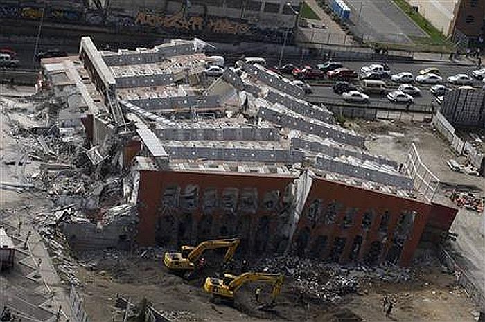 Condomídio residencial teve a estrutura completamente danificada após terremoto no Chile | Reuters