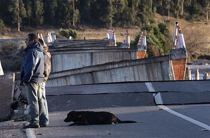 Estradas e infraestrutura chilena foram afetdas pelo forte terremoto de 27 de fevereiro | Reuters