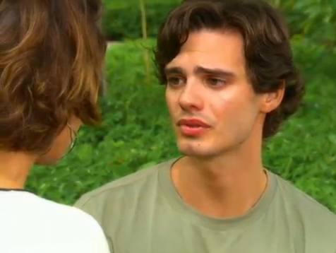 O ator Dener Pacheco, que morreu de câncer, em cena na novela Caras e Bocas | Reprodução / TV Globo