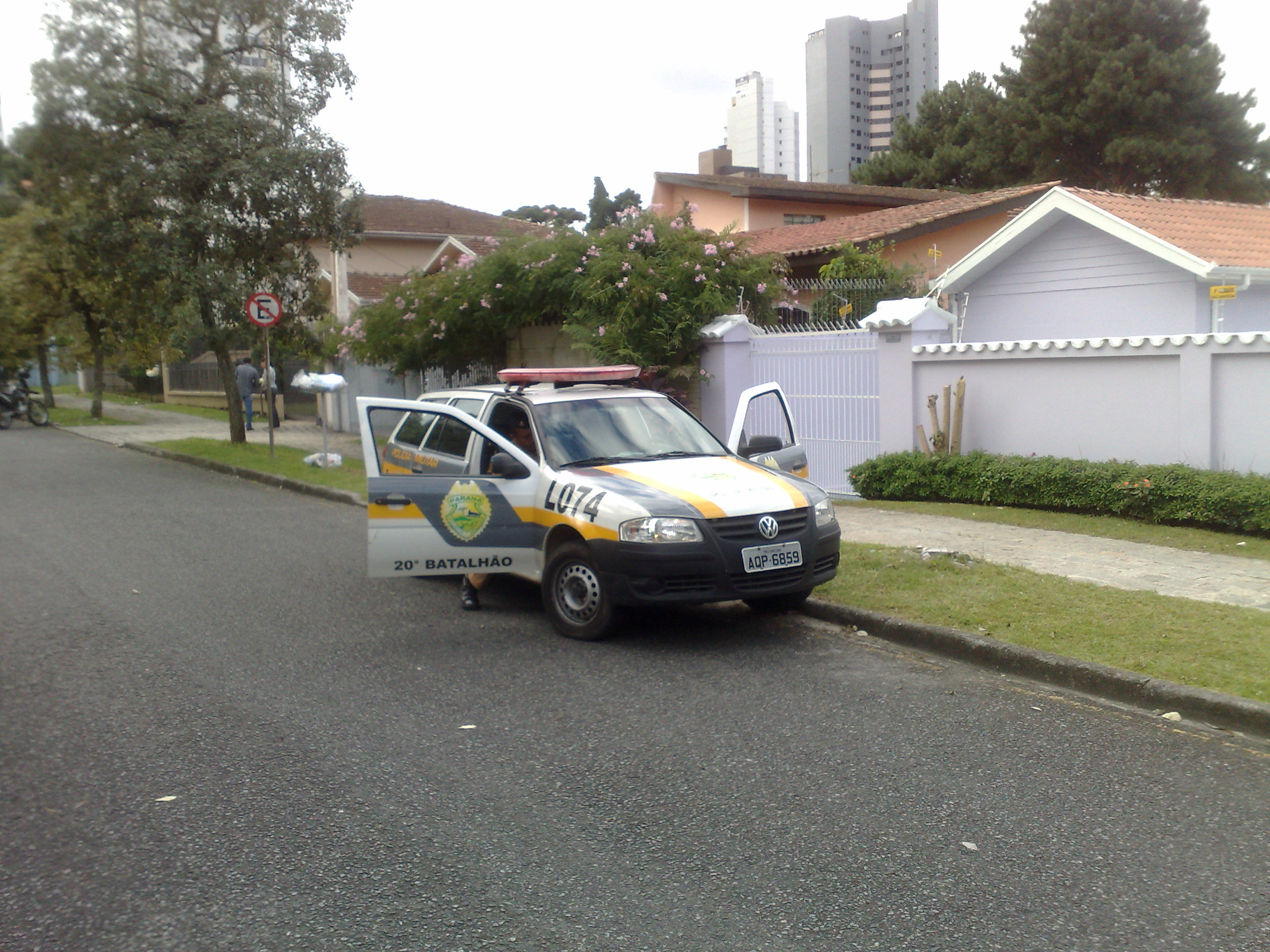 Dois homens tentaram assaltar uma residência de luxo durante a tarde no bairro Juvevê | Adriano Ribeiro / Gazeta do Povo