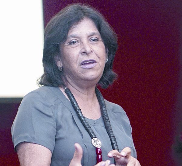 A arquiteta Circe Monteiro trabalha para desarmar arapucas urbanas que favorecem a criminalidade | Priscila Forone/ Gazeta do Povo