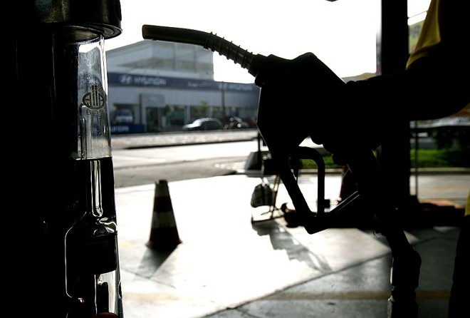Nas bombas de Curitiba, o valor do álcool recuou aproximadamente 30% em relação aos picos atingidos pelo combustível durante o mês de fevereiro | Daniel Castellano/ Gazeta do Povo